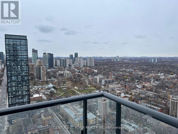 Property Photo: 251 Jarvis Street 4011 ON M5B 2C2
