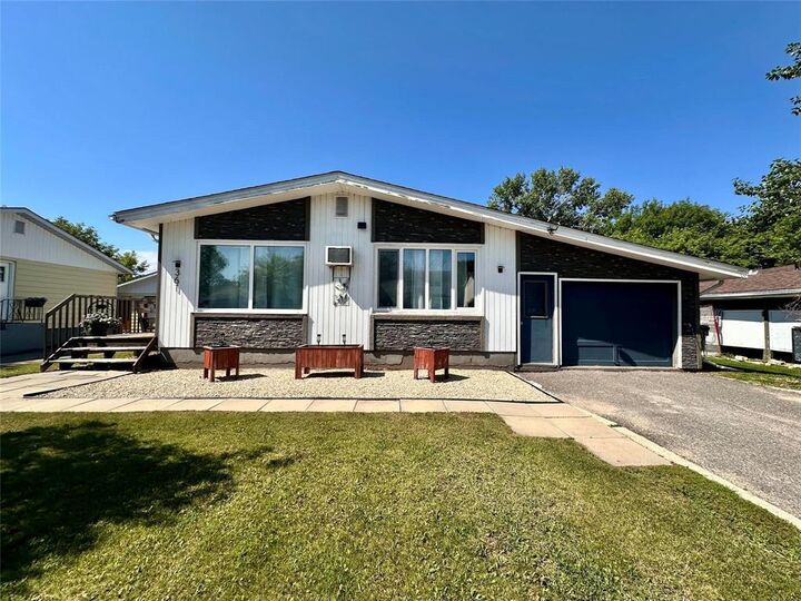 361 Keewatin Street — photo 1