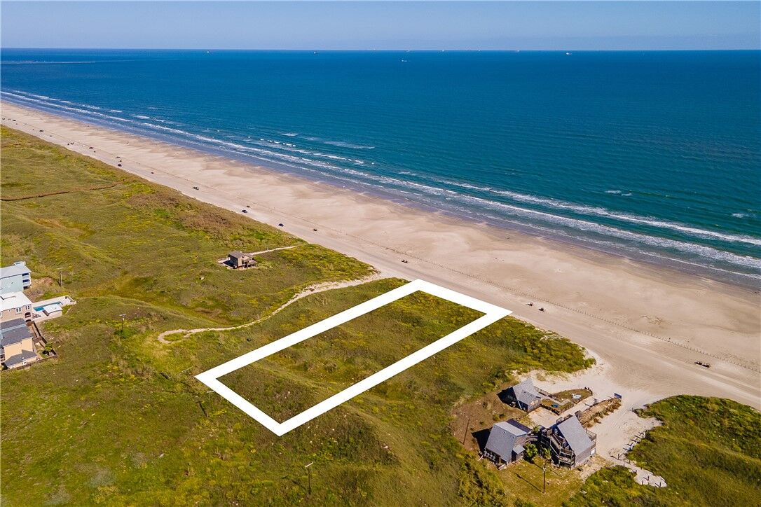 Property Photo: 2924 On The Beach TX 78373