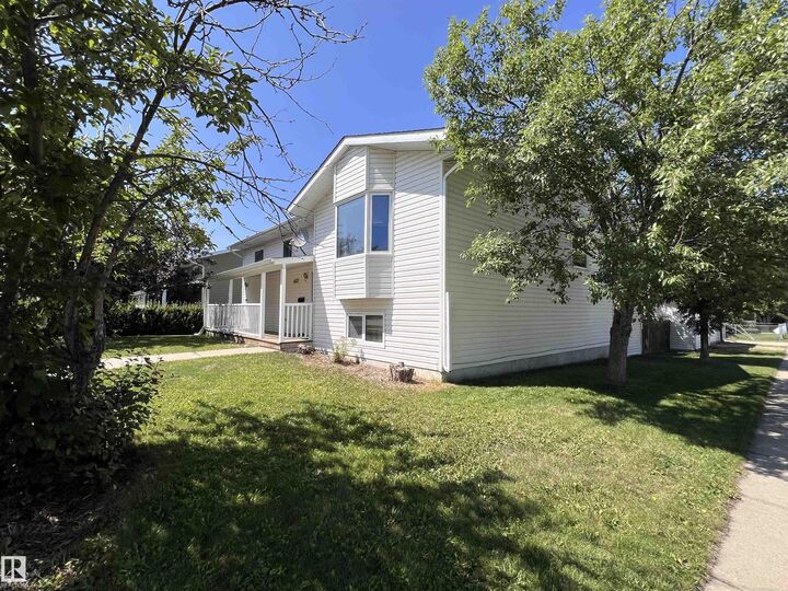 Property Photo:  4602 52 Avenue  AB T0C 0J0 