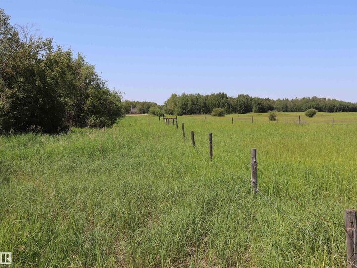 Twp. Rd. 572 Hwy 33 — photo 1