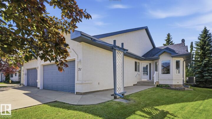 Property Photo: 8 Dechene Road NW 31 AB T6M 2S5