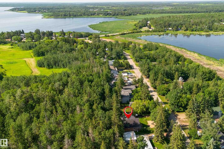 Property Photo: 130 Lakeshore Drive AB T0E 1V0