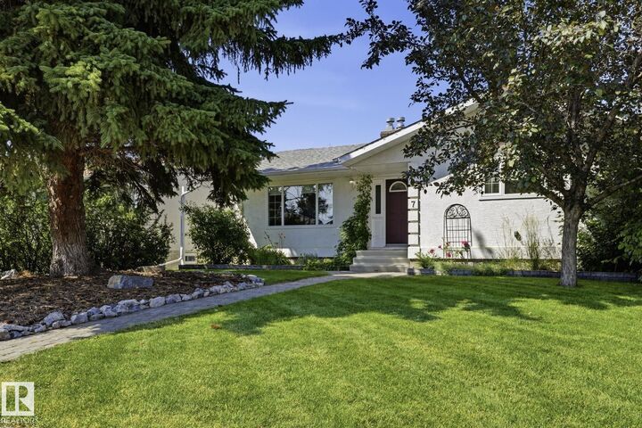 Property Photo: 7 Burlington Avenue AB T7X 1C9
