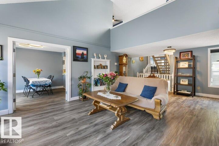 Property Photo: 7 Whiteoaks Estates AB T8N 3M2