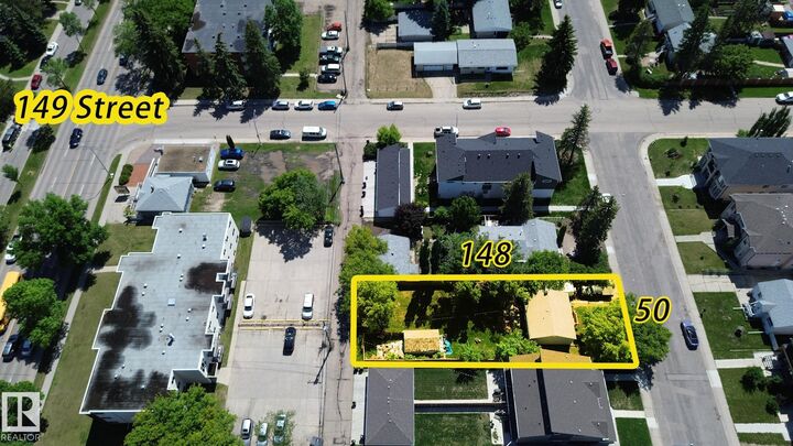 Property Photo:  9209 150 Street NW  AB T5R 1G4 