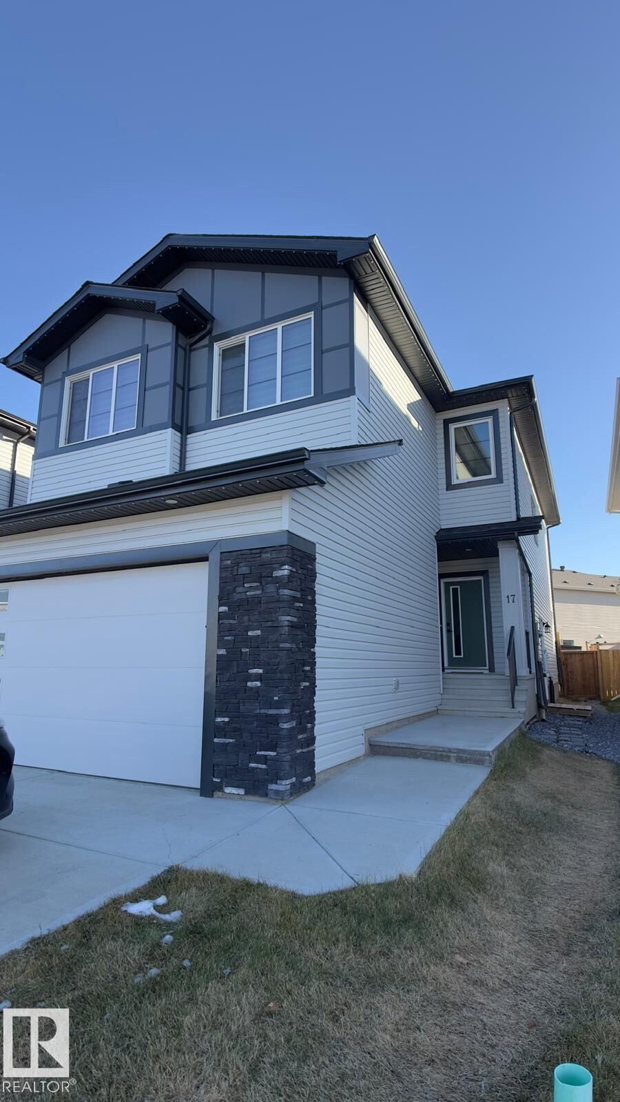 Property Photo:  17 Dalquist Bay  AB T6L 5K2 