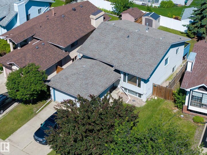 Property Photo:  337 Pearson Crescent NW  AB T5T 5Y7 