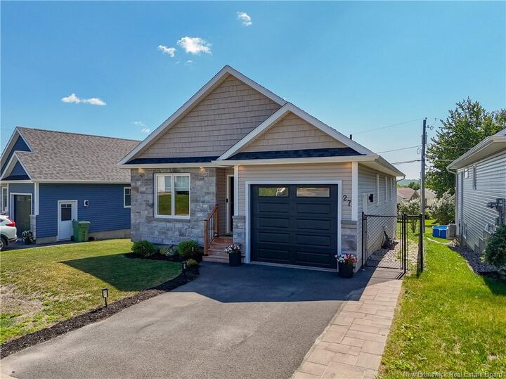 Property Photo: 27 Wyngate Drive NB E3A 9X8