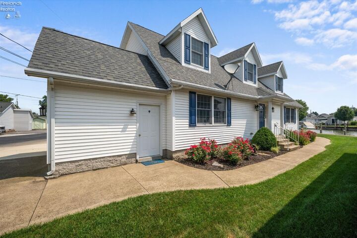 Property Photo: 1541 N Anchor Avenue OH 43452