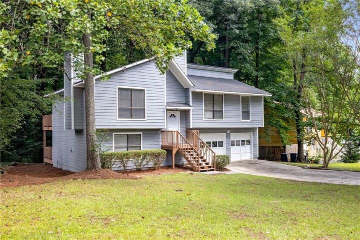 Property Photo: 404 Ridgetop Drive NW GA 30102