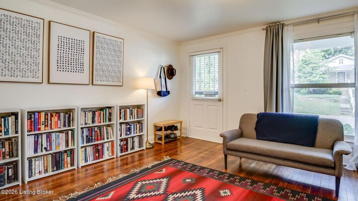 Property Photo: 228 Saunders Ave KY 40206