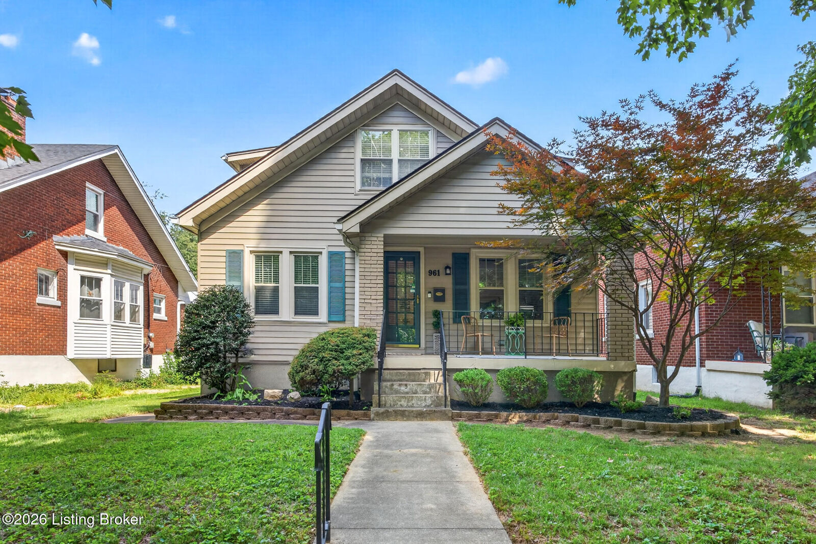 Property Photo: 961 Eastern Pkwy KY 40217