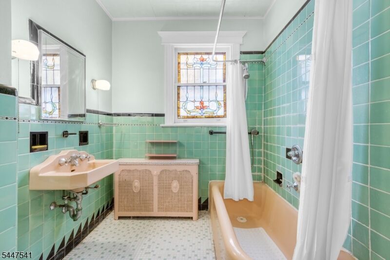 Property Photo: 204 Palisade Ave NJ 07087