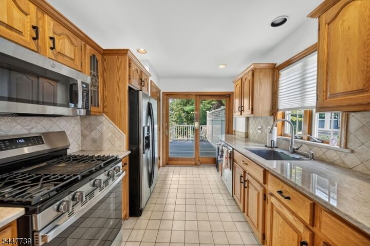 Property Photo:  95 Park Ave  NJ 07006 