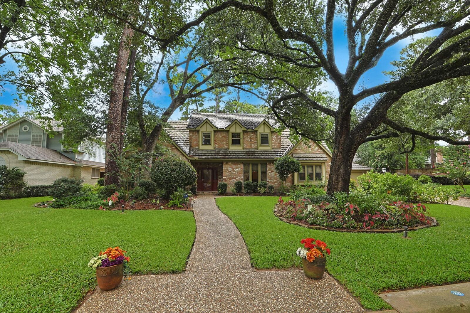 Property Photo: 6719 Walton Heath Drive TX 77069