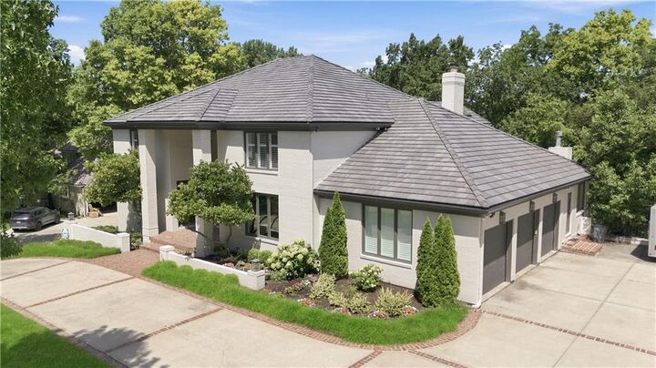Property Photo: 3048 W 118th Terrace KS 66211
