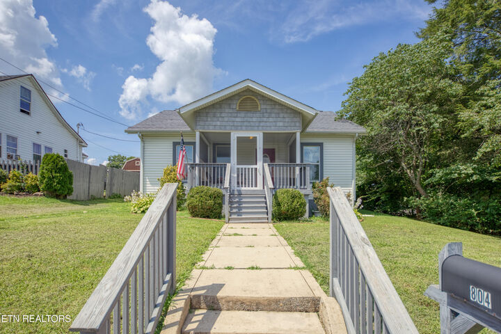 Property Photo: 804 McCaslin Ave TN 37874