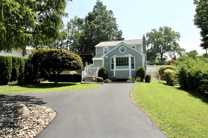 Property Photo:  116 Amsterdam Avenue  NY 10532 