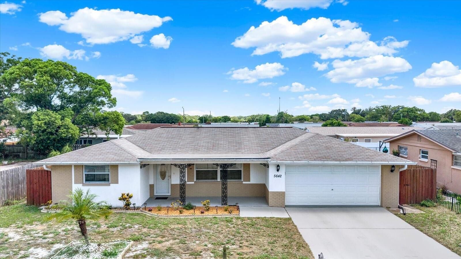 Property Photo:  5642 Dove Drive  FL 34652 