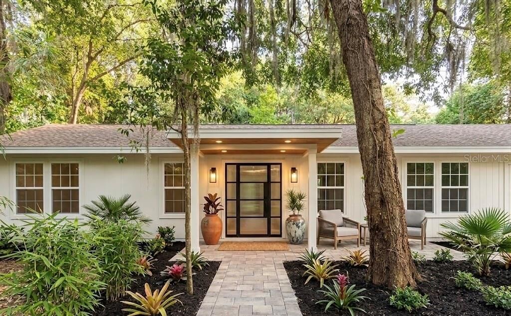 Property Photo:  1221 SE 24th Road  FL 34471 