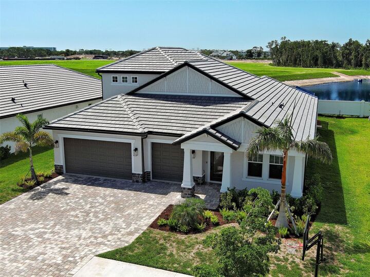 Property Photo:  1684 Lugano Circle  FL 34275 