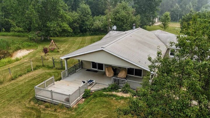 Property Photo: 3625 N Hoover Avenue MI 48624