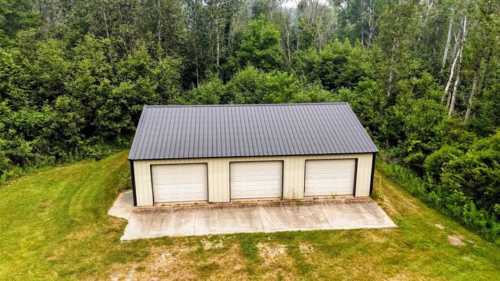 Property Photo: 3625 N Hoover Avenue MI 48624