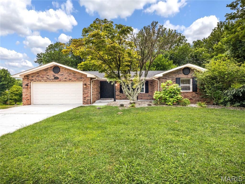 Property Photo: 90 Glendale Drive IL 62034