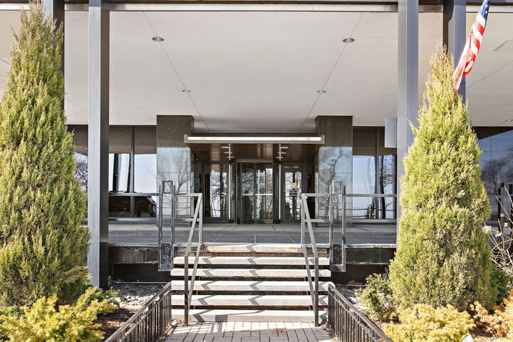 Property Photo:  1440 N Lake Shore Drive 18G  IL 60610 