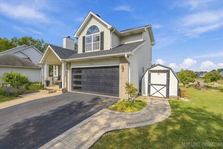 Property Photo: 2515 Northlake Court IL 60441