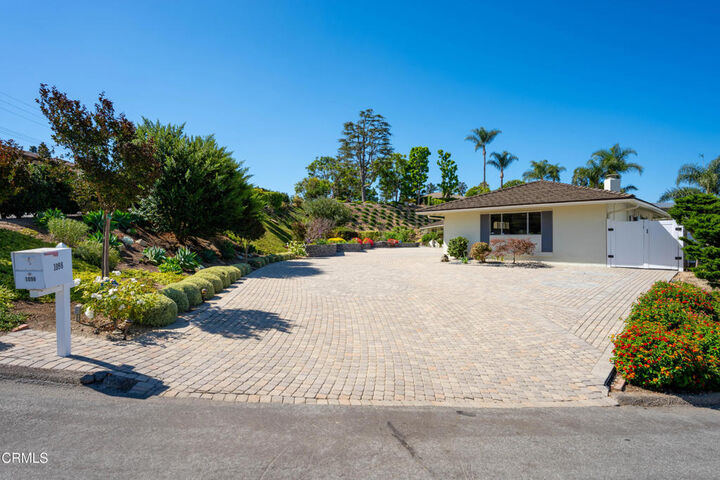 Property Photo:  1098 Garrido Court  CA 93010 