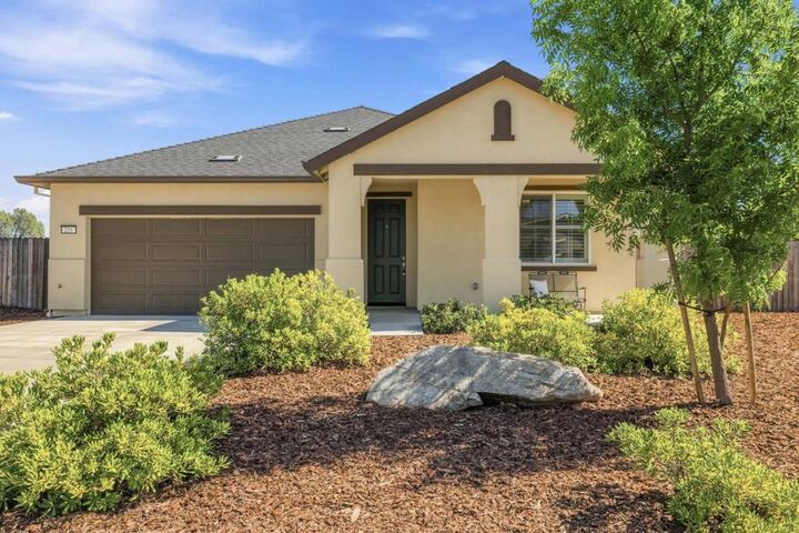 Property Photo:  216 Raccoon Hollow Loop  CA 95228 
