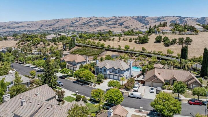 Property Photo:  2160 Shadow Ridge Way  CA 95138 