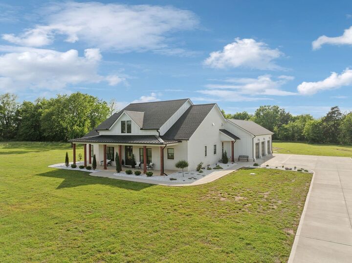 Property Photo: 2648 Wilson Overall Rd TN 37127