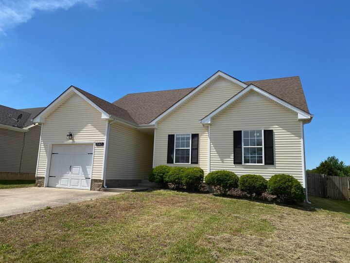 Property Photo:  547 Fox Trot Dr  TN 37042 
