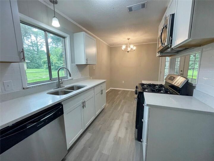 Property Photo:  1215 W 10th Street  LA 70427 