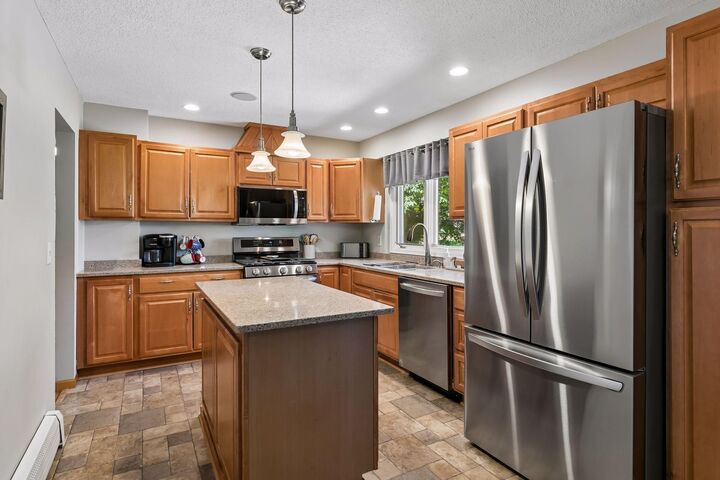Property Photo: 2006 River Hills Drive MN 55337