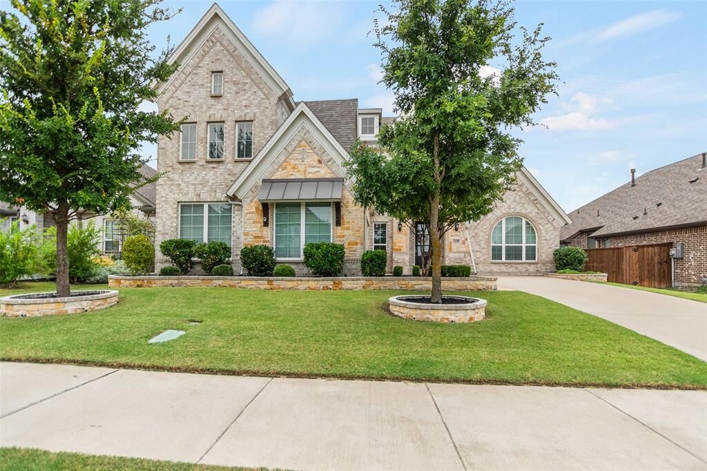 Property Photo: 3449 Ridgecross Drive TX 75087