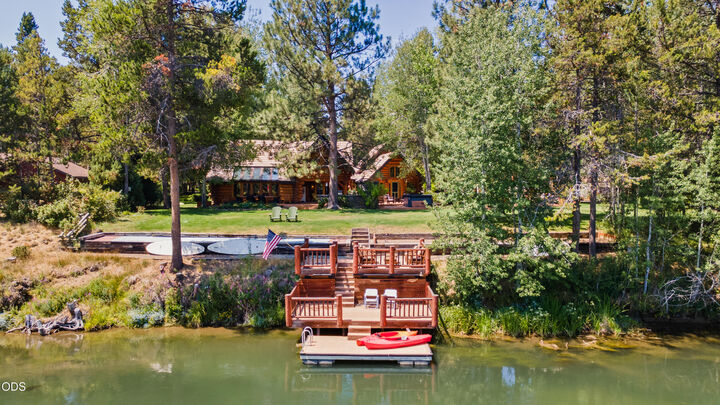 Property Photo: 56648 Lunar Drive OR 97707