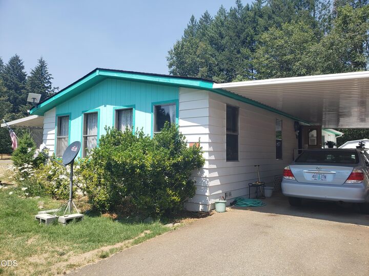 Property Photo:  222 Ollis Road Unit 74  OR 97523 