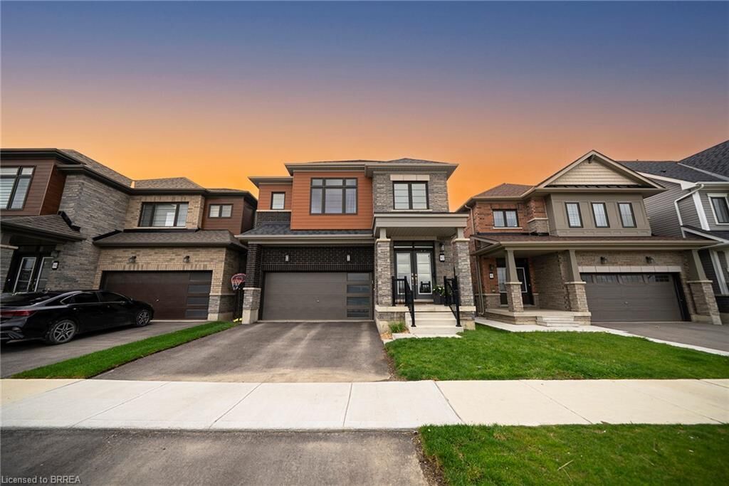 Property Photo: 92 Bellhouse Avenue ON N3T 0V8