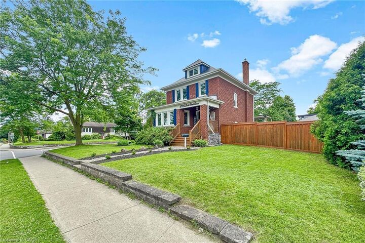 Property Photo: 976 Lasalle Park Drive ON L7T 1N2