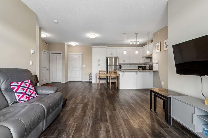 Property Photo: 450 Sage Valley Drive NW 1403 AB T3R 0V5