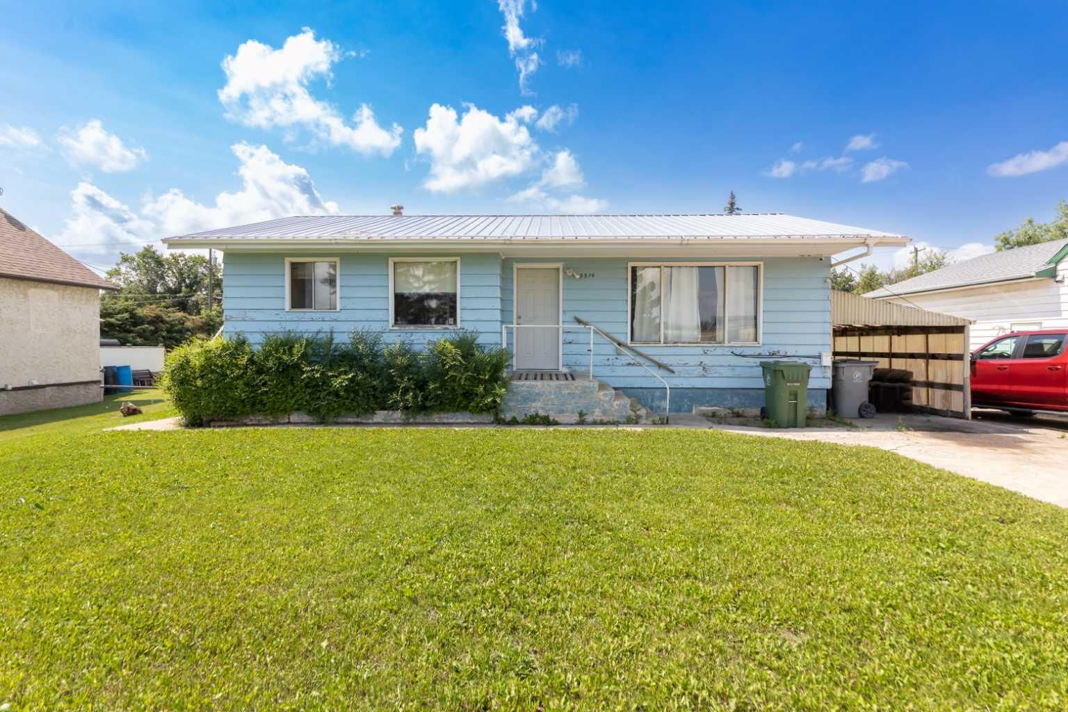 Property Photo:  5514 49 Avenue  SK S9V 0V4 