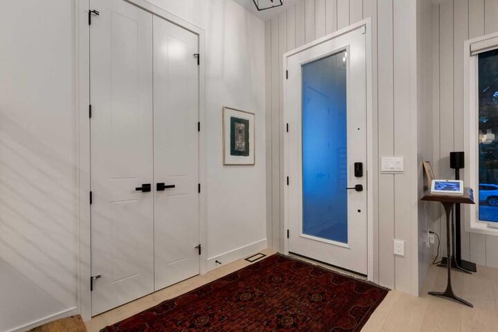 Property Photo: 3719 2 Avenue SW AB T3C 0A2