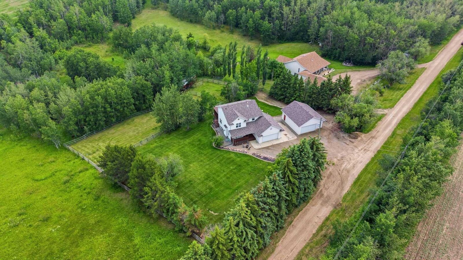Property Photo: 26352A Township Road 382 20 AB T4E 1G6