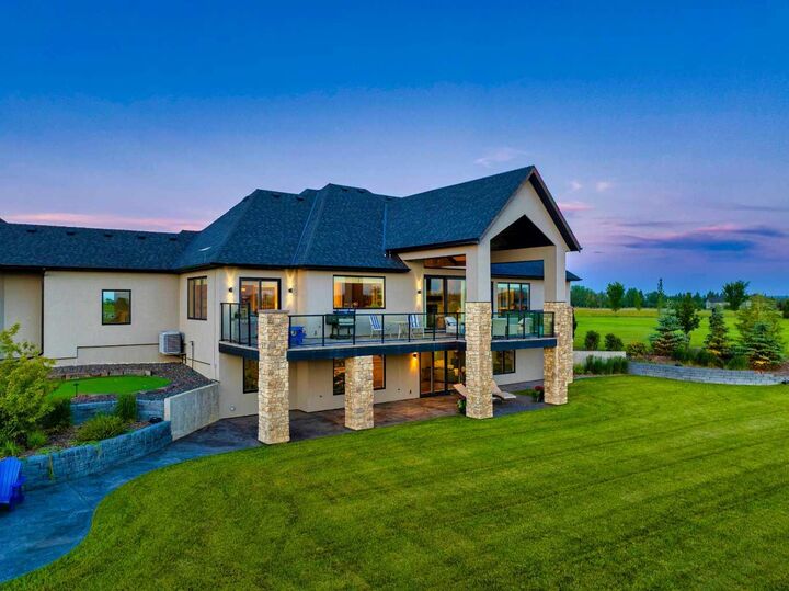 2 Sunset Ridge Drive — photo 1