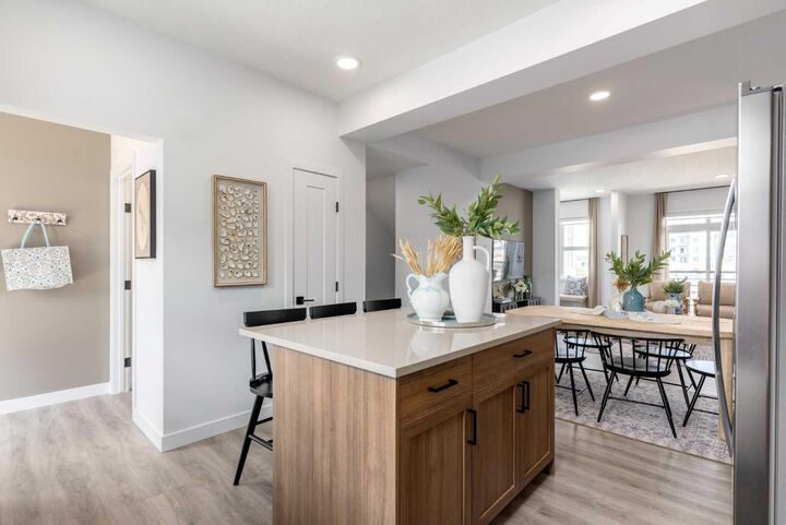 Property Photo:  86 Heirloom Passage SE  AB T3S 1H2 