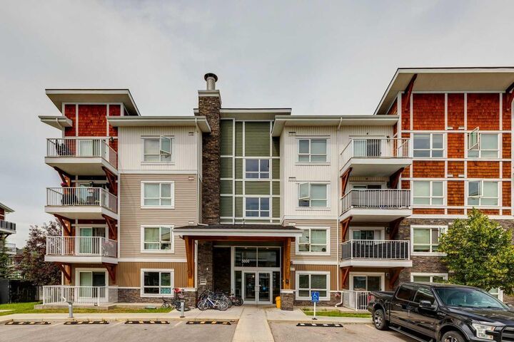 Property Photo: 302 Skyview Ranch Drive NE 5103 AB T3N 0P5